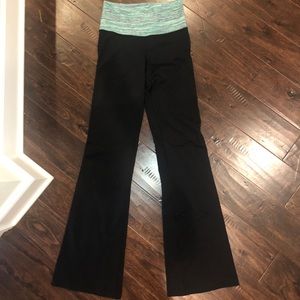lululemon athletica Pants - Lulu lemon flare leggings lululemon athletica Pants - Lulu lemon flare leggings